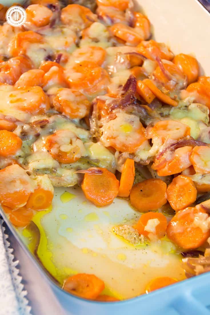 Our recipe for juicy chicken chops with carrots and cheddar cooks fast, making it perfect for a quick lunch or midweek dinner! #chicken #dinner | countryhillcottage.com