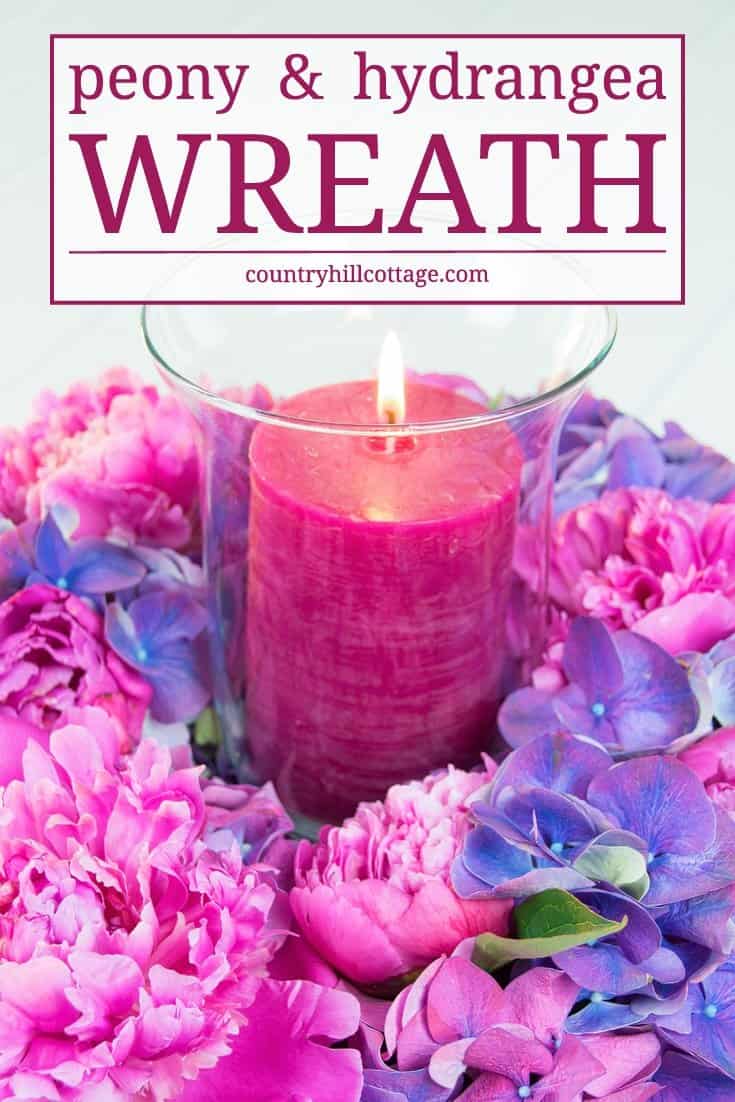 Learn how to create a beautiful peony hydrangea wreath in our easy to follow DIY! #howto #flowerarragning | countryhillcottage.com