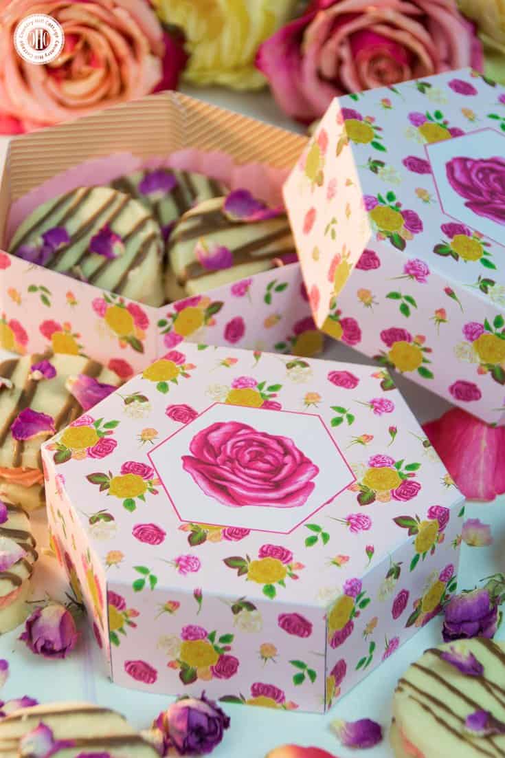 Package treats and biscuits for friends and family in gorgeous hexagon favour boxes featuring our Mary’s Rose Garden. You can download the free printable at our blog. #freebie #printable #giftgiving | countryhillcottage.com Package treats and biscuits for friends and family in gorgeous hexagon favour boxes featuring our Mary’s Rose Garden. You can download the free printable at our blog. #freebie #printable #giftgiving | countryhillcottage.com