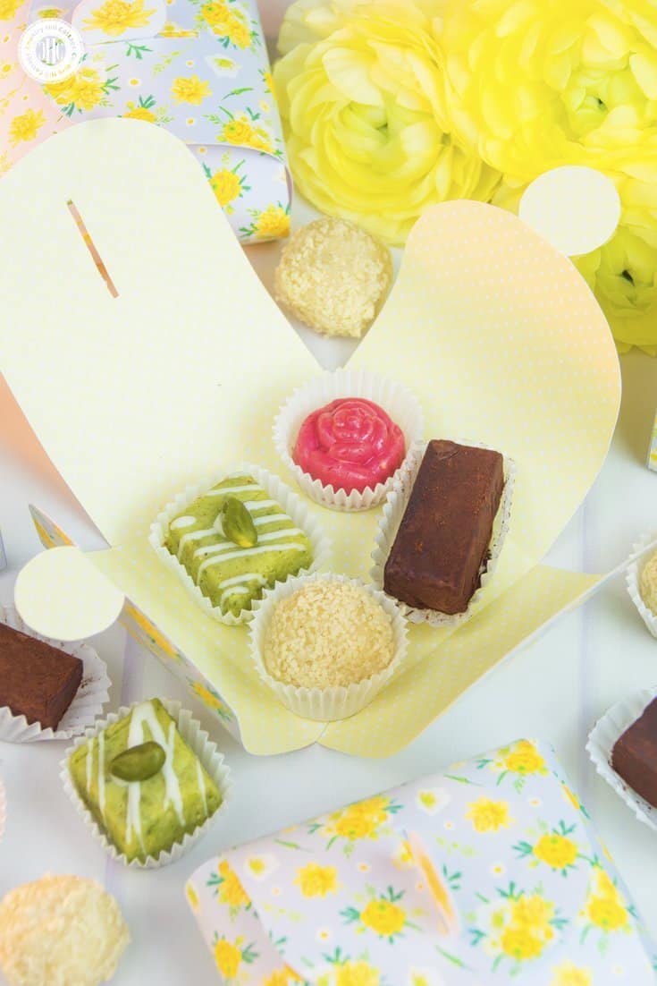 Delicious chocolate truffles look very adorable packaged in our free printable tab favour box form the Spring at Sizergh collection. #favourbox #giftgiving #printable #giftgiving | countryhillcottage.com Delicious chocolate truffles look very adorable packaged in our free printable tab favour box form the Spring at Sizergh collection. #favourbox #giftgiving #printable #giftgiving | countryhillcottage.com