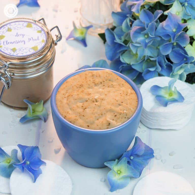 Learn how to make a DIY deep cleansing mud with essential oils. This homemade natural facial cleanser cleans gently yet effectively and works great for all skin types. The base is made of Ghassoul mud, a clay that’s rich in minerals and anti-bacterial. The mud is perfect to treat acne-prone, sensitive and irritated skin. #acnetreatment #cleansingmud #skincare #beautyrecipe #diybeauty #clearskin | countryhillcottage.com