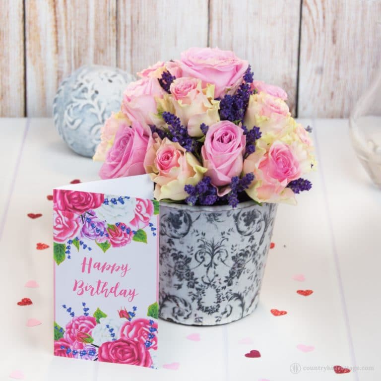 Heavenly scented roses and lavender are combined into a beautiful DIY rose lavender bouquet. The fragrance of lavender is warm and summery, and the tiny florets just look so darling. This homemade flower arrangement is a great little presents for birthdays, to say thank you, wish a sweet one well, or a pretty hostess gift. This flower DIY come with a coordinated free printable greeting card. #roses #lavender #bouquet #flowerarranging #giftgiving| countryhillcottage.com