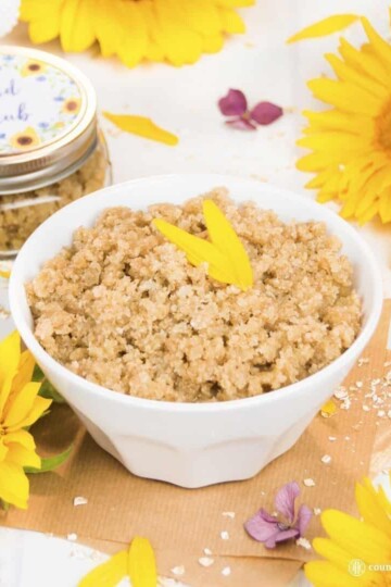 Our homemade hand scrub exfoliates dull skin and is made with oats, sugar, Manuka honey, wheat germ oil and essential oils. This gentle DIY exfoliant also moisturises the skin, chapped cuticles and nails. The scrub is suitable for all skin types and can be used to exfoliate other parts of the body, such as the neck and arms. The scrub also doubles as a revitalising hand mask and makes a great DIY beauty gift. #handscrub #scrub #essentialoils #skincare | countryhillcottage.com