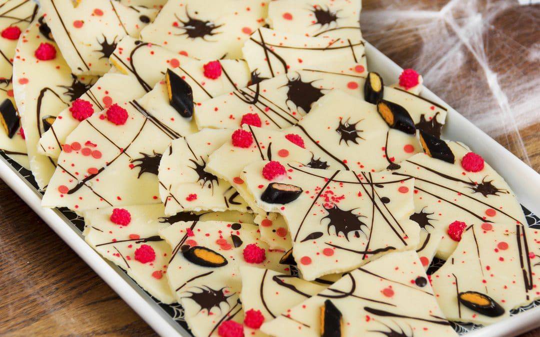 Creepy Crawler Chocolate Bark | Halloween Candy Bark