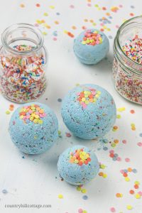 Homemade Bath Bombs without Citric Acid