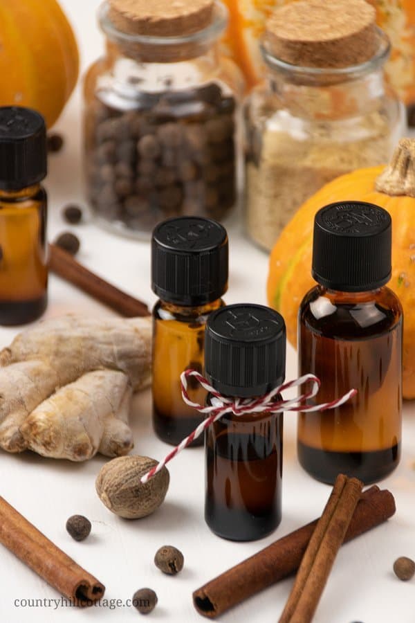 Learn how to make your home smell like autumn with 6 seasonal essential oil blends for fall! Autumn essential oils provide cozy fall fragrances & calming natural scents to enjoy all season long. Fall essential oil diffuser blend recipes are easy and will help you relax. The DIY essential oil blends are great air freshener and good for aromatherapy, home fragrance, relaxation, focus, energy & purification. #diffuserblends #essentialoils #fall #autumn #aromatherapy #diy | countryhillcottage.com