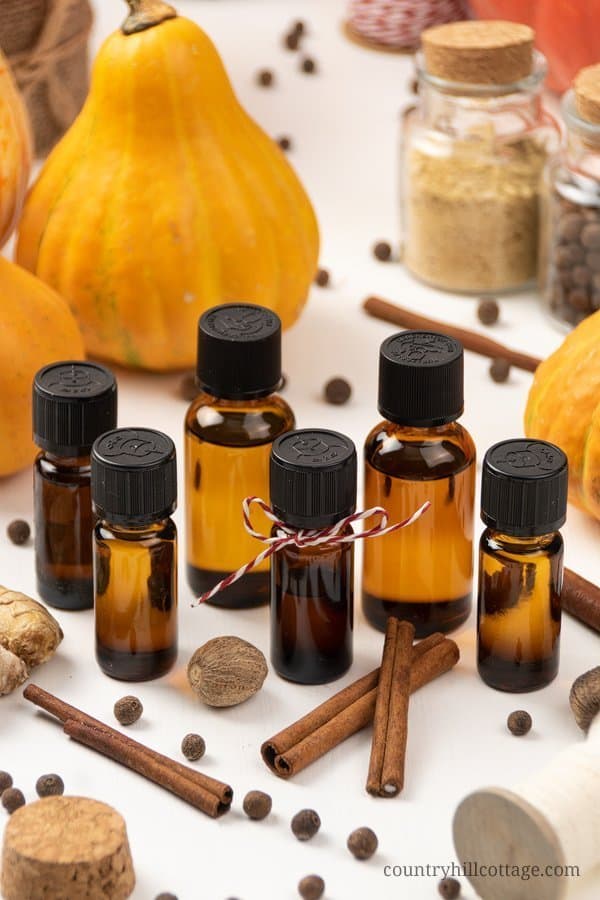 Learn how to make your home smell like autumn with 6 seasonal essential oil blends for fall! Autumn essential oils provide cozy fall fragrances & calming natural scents to enjoy all season long. Fall essential oil diffuser blend recipes are easy and will help you relax. The DIY essential oil blends are great air freshener and good for aromatherapy, home fragrance, relaxation, focus, energy & purification. #diffuserblends #essentialoils #fall #autumn #aromatherapy #diy | countryhillcottage.com