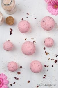 DIY Himalayan Salt Bath Bombs - Easy Homemade Bath Bombs with Essential ...