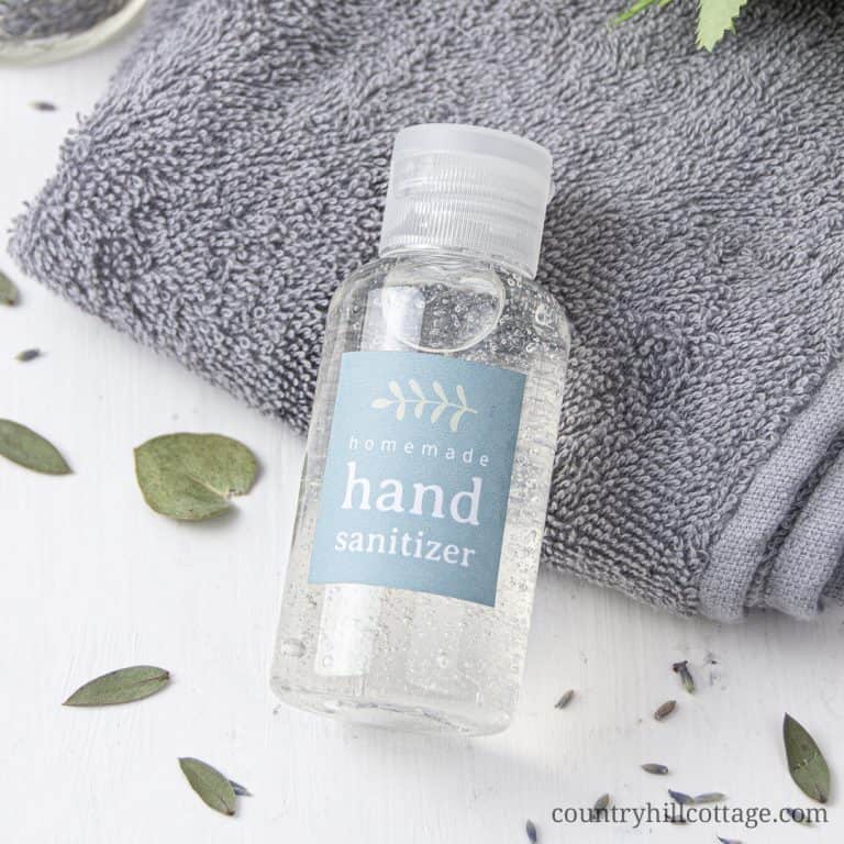 Learn how to make your own hand sanitizer at home with natural ingredients! This DIY hand sanitizer gel has a light texture and won’t dry your hands out. The hand rub recipe is made with alcohol, moisturizing aloe vera and essential oils. Includes an alternative for homemade hand sanitizer without aloe vera. Best in mini pump bottles, great for kids and families, can be made with thieves and on guard. Free printable labels for packaging. #handsanitizer #essentialoils | countryhillcottage.com