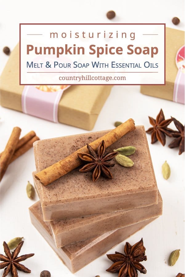 See how to make a moisturizing DIY pumpkin spice soap! This easy homemade soap recipe is a melt and pour soap with essential oils and vitamin E. The natural soap can be made with a goat’s milk or a shea butter soap base if vegan. This handmade fall soap is scented like pumpkin spice latte, a great handmade gift for autumn and Christmas. The simple tutorial includes free printable for packaging. #soap #meltandpour #essentialoils #pumpkinspice #fallsoap #soaprecipe #fall | countryhillcottage.com