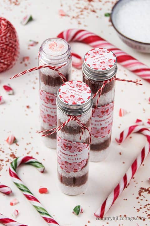 DIY Peppermint Bath Salts – Easy Christmas Bath Salts Recipe for Gifting