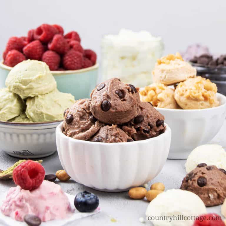 How to make easy keto cheesecake bites and learn 6 tasty variations of this 3 ingredient fat bombs. No bake crustless cheesecake balls are a delicious, bite-sized ketogenic snack and no sugar low carb dessert. Included are quick and simple healthy no crust cream cheese bite recipes for chocolate, peanut butter, berry, strawberry, raspberry, blueberry, vanilla, matcha, but you can also make lemon, pumpkin, coconut, cinnamon or coffee. #keto #fatbombs #cheesecake #bites | countryhillcottage.com