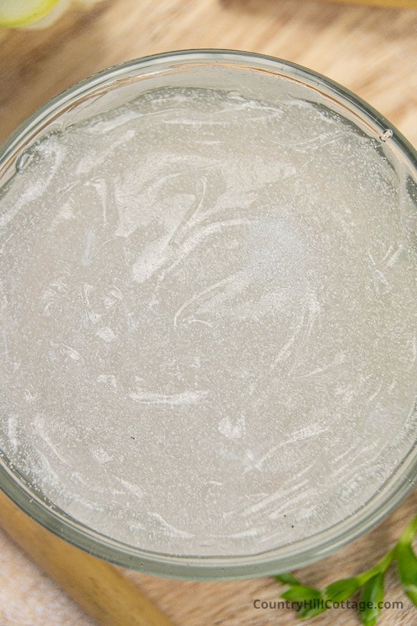 Gentle face scrub recipe for sensitive skin