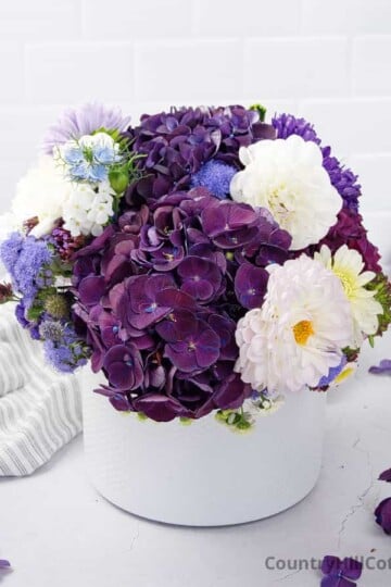 diy purple hydrangea bouquet