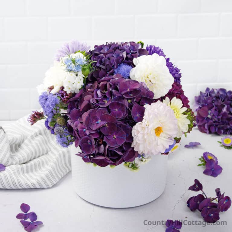 diy purple hydrangea bouquet