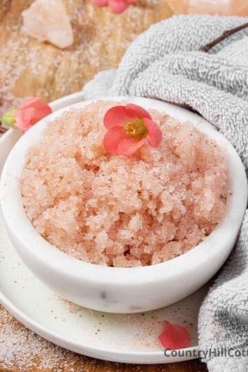 Himalayan salt scrub