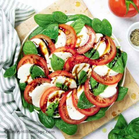 spinach caprese salad