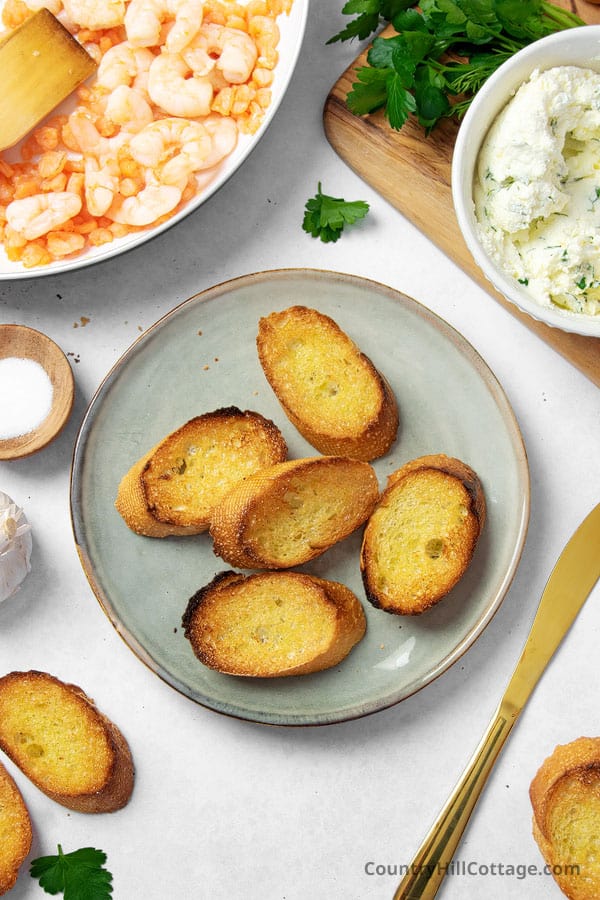 how to make shrimp crostini
