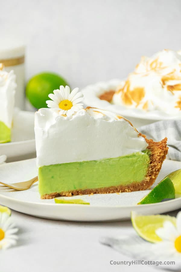 key lime pie with meringue