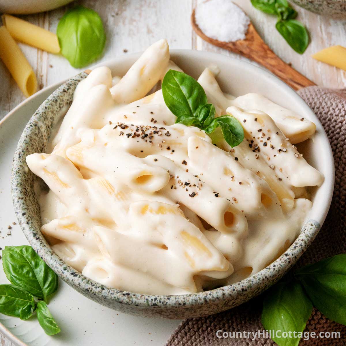 EASY Penne Mac and Cheese