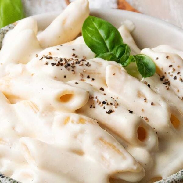 EASY Penne Mac and Cheese