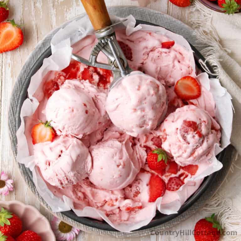 strawberry ice cream recipe without ice cream maker.