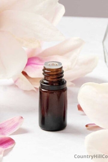 magnolia essential oil.