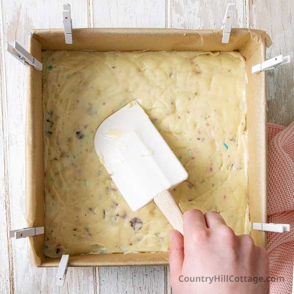 step 4 pour fudge mixture into pan.