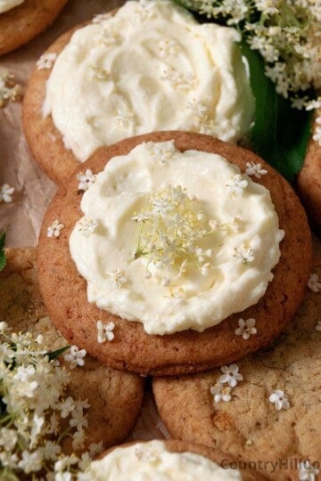 elderflower cookies.